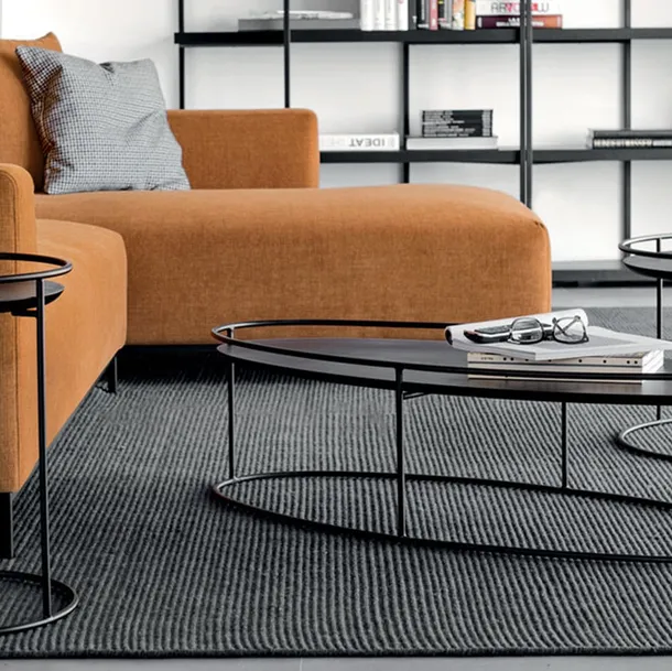Tavolino Atollo in legno laccato Nero di Calligaris
