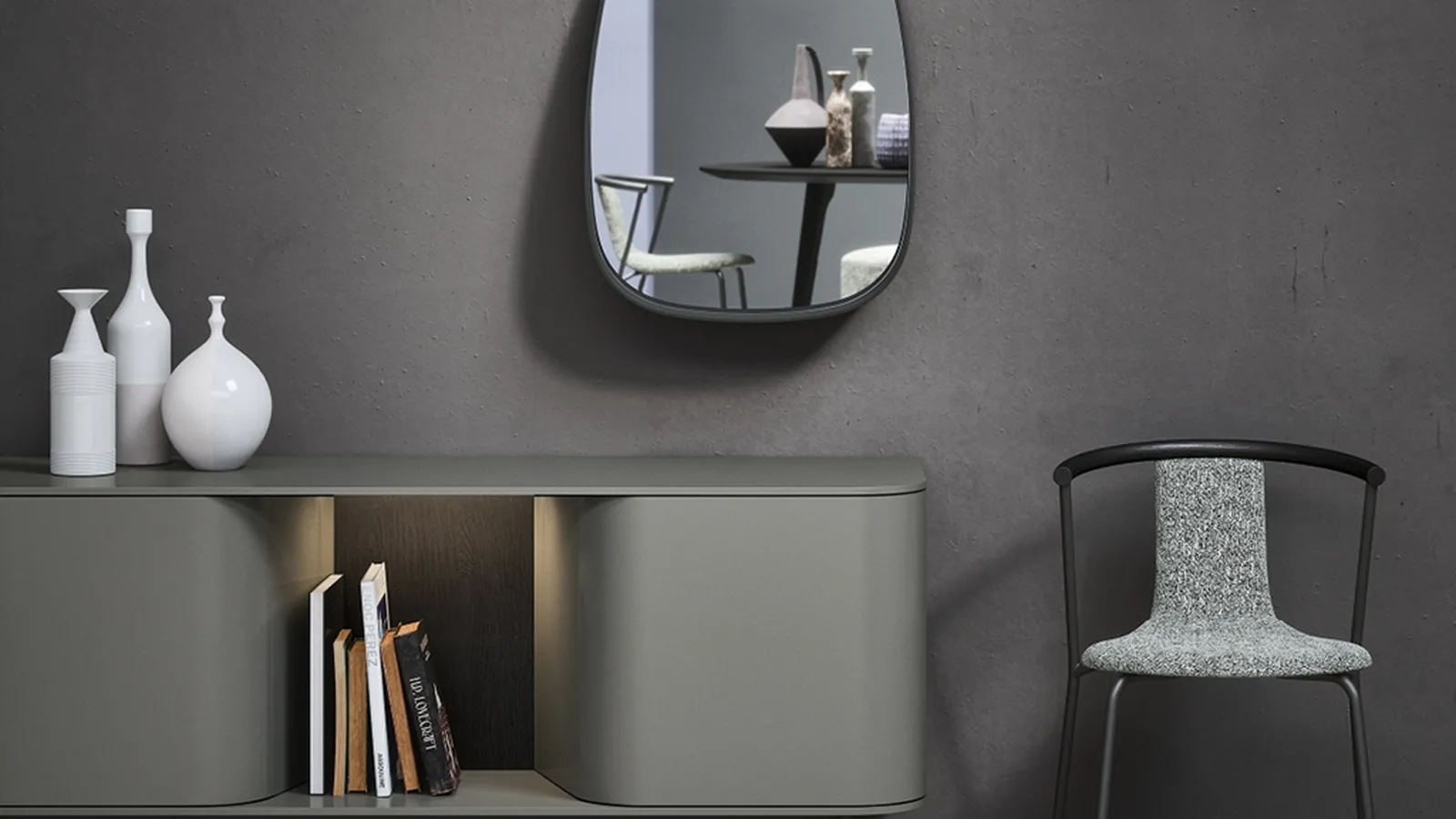 Specchio Flow con cornice in cuoio di Novamobili