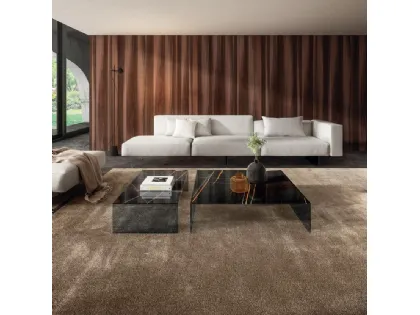 Tavolino Upglass dal design essenziale totalmente in vetro di Lago