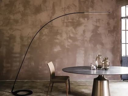 Lampada da terra sottile in acciaio verniciato nero Lampo di Cattelan Italia