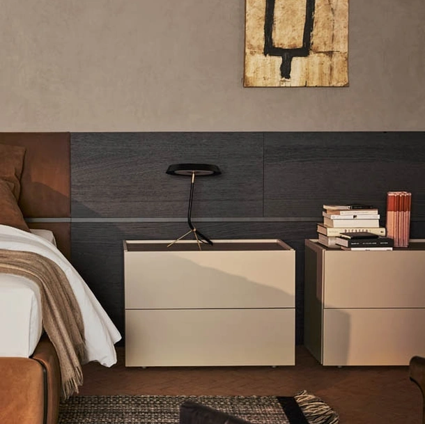 Comodino Atlante laccato opaco di Pianca