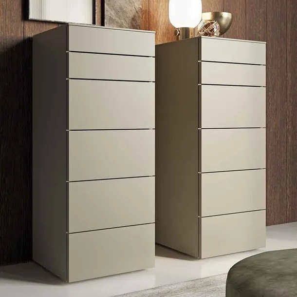 Cassettiera moderna e lineare in laccato opaco Slim di Dall'Agnese
