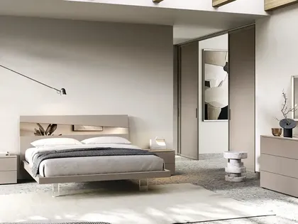 Letto Icaro I14 in laccato opaco con inserto in alluminio di Moretti Compact Giorno Notte
