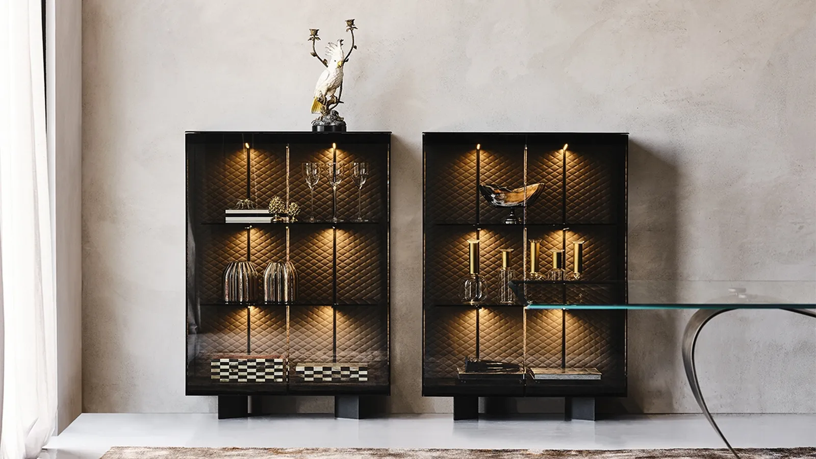 Madia in cristallo con schienale interno in ecopelle trapuntato Boutique Alta di Cattelan Italia