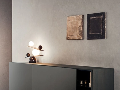 Madia sospesa People in laccato lucido Fango di Pianca