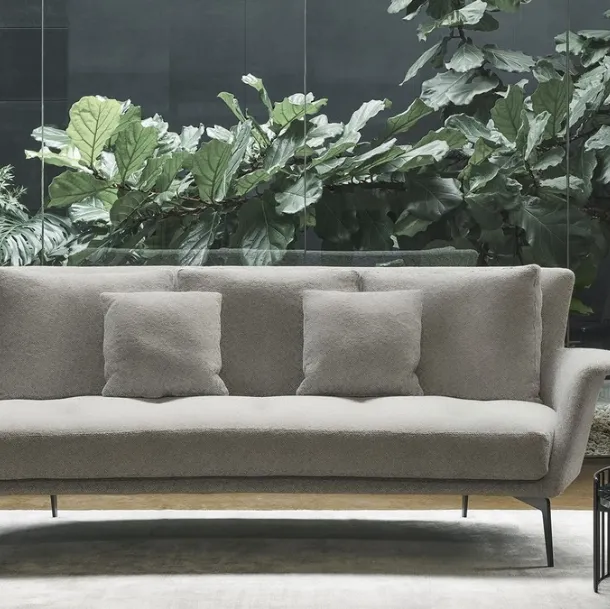 Divano lineare di design Lovy di Bonaldo
