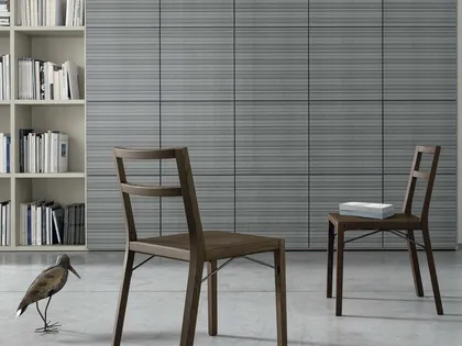 Sedia Bea in legno di rovere moka di Tomasella