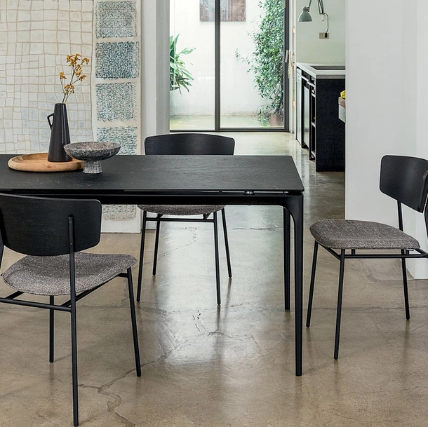 Sedia in legno con seduta imbottita Fifties di Calligaris