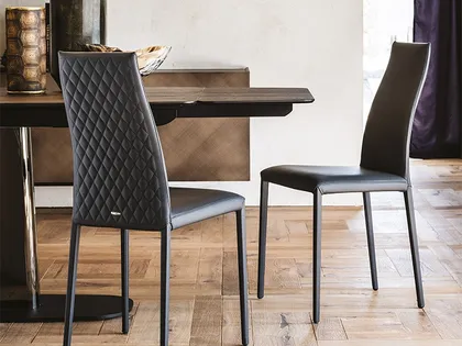 Sedia in pelle con schienale trapuntato Kay Couture di Cattelan Italia