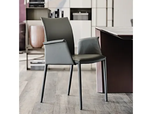 Sedia in pelle con braccioli Norma di Cattelan Italia