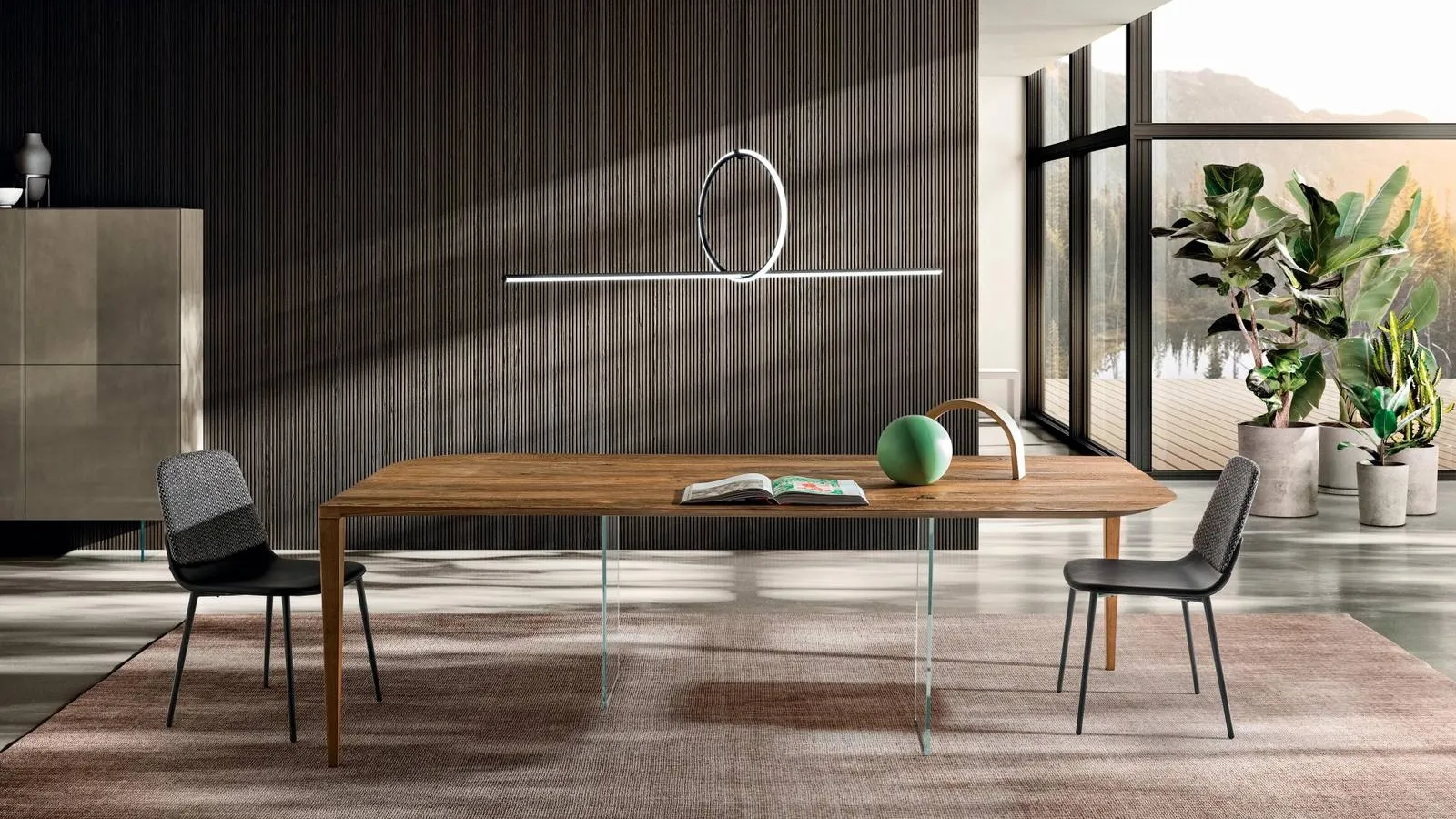 Sedia in tessuto ed ecopelle Ermes 2534 di Lago