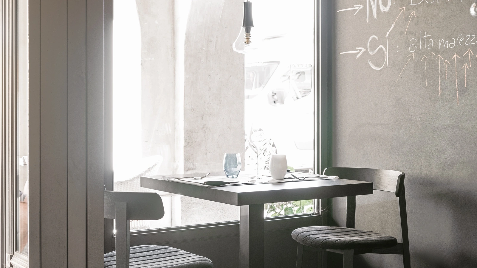 Sedia in legno Maya di Midj