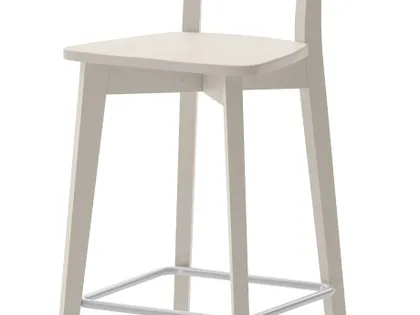 Sgabello Maya in faggio laccato di Veneta Cucine