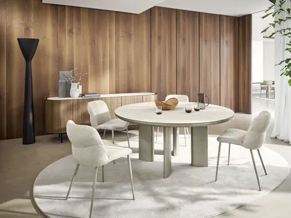 Tavolo Sandy rotondo con piano in legno di Calligaris