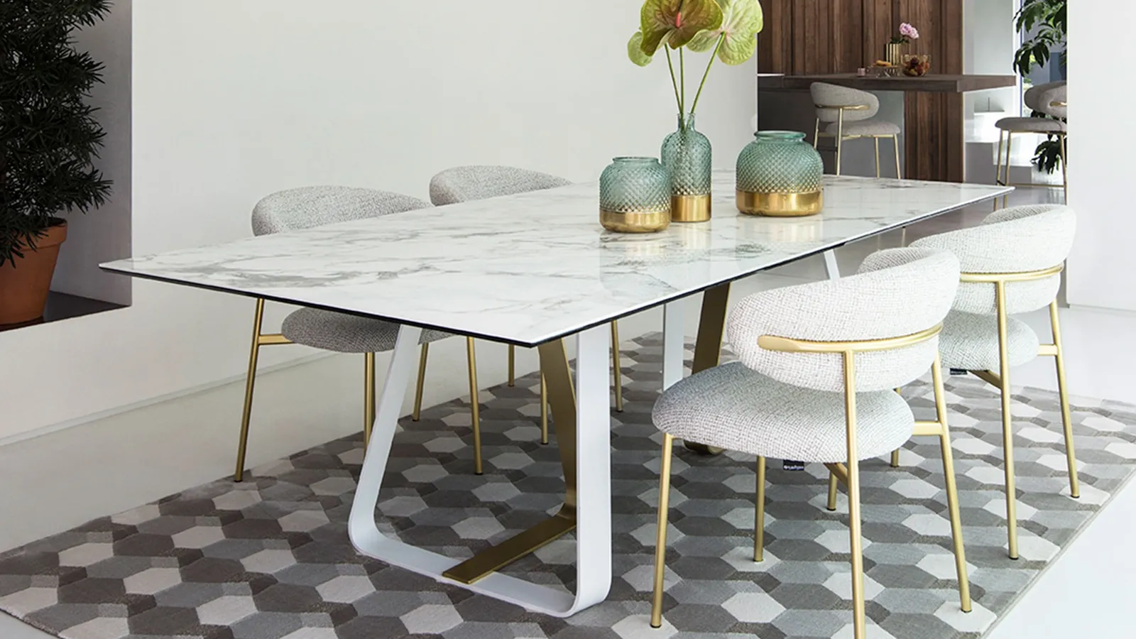 Tavolo rettangolare Sunshine con piano in ceramica e base in metallo di Calligaris