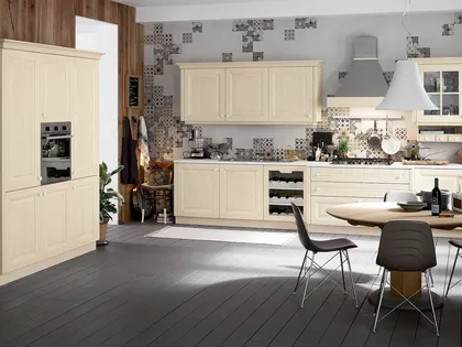 Cucina Classica ad angolo Pavese 03 in Frassino laccato di Veneta Cucine