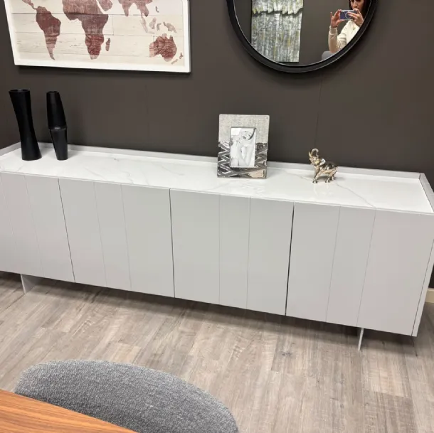 Madia Stripe