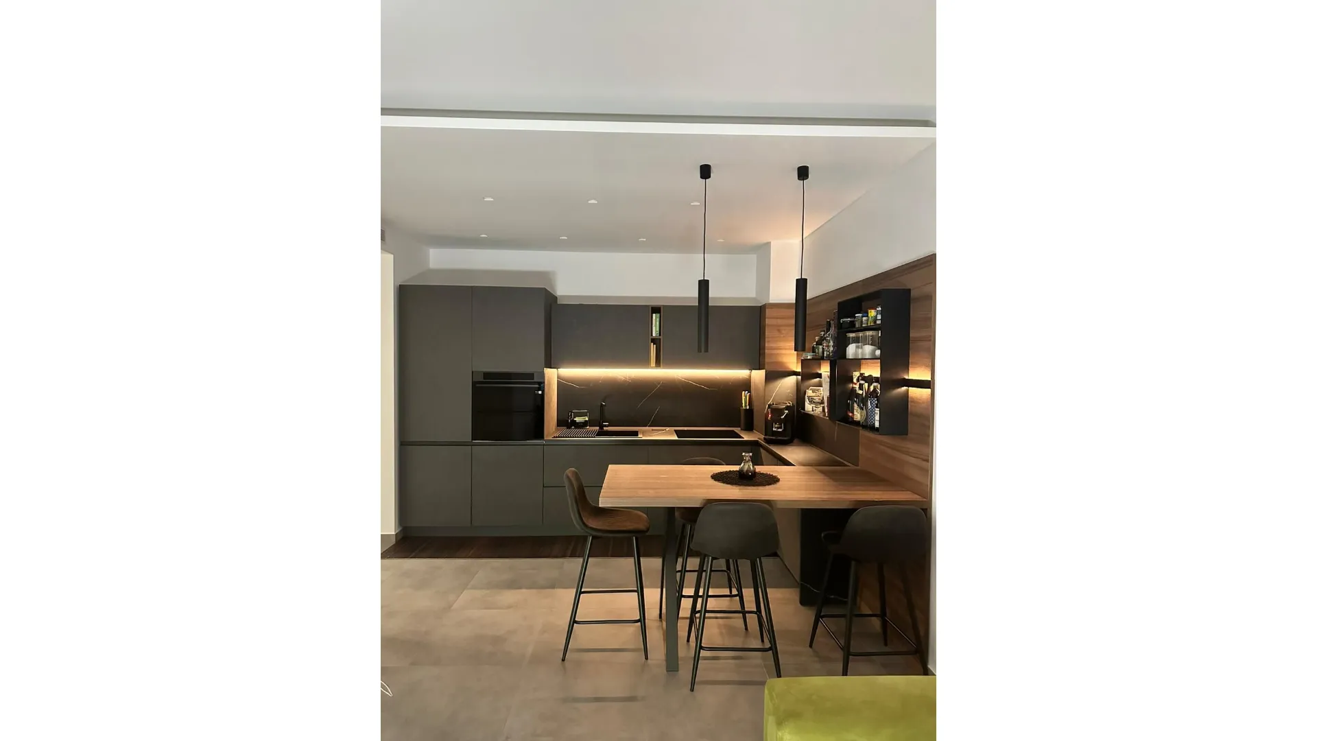 Cucina accogliente dal carattere deciso